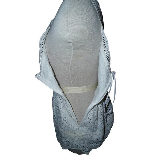 Lulus NWT White Embroidered Eyelet Peplum Blouse – Size S - Picture 7 of 7